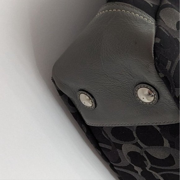 SOLD - Vintage Coach Poppy Tote Purse - Picture 4 of 9